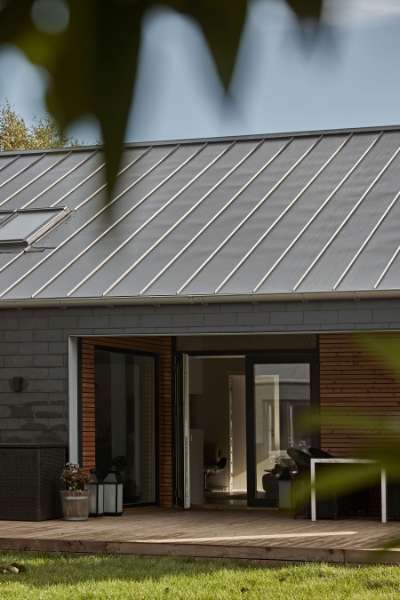 Slate, wood and steel profiles in stylish symmetry, Mågevej 11, 4040 Jyllinge